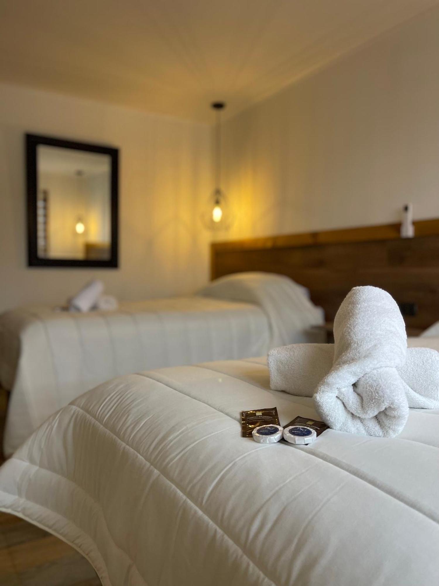 Residencial Victoria Said Hotel Linares Eksteriør billede