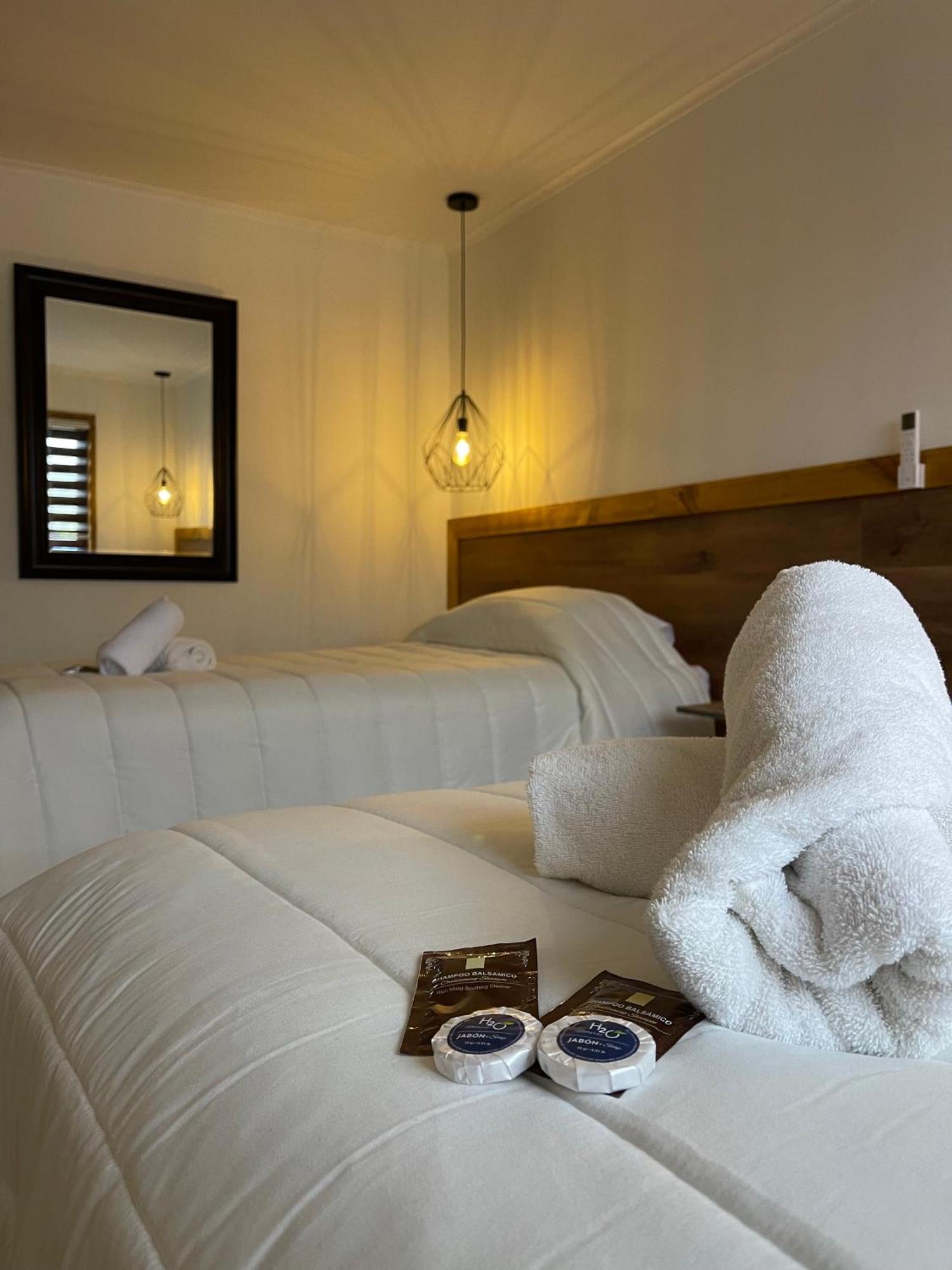 Residencial Victoria Said Hotel Linares Eksteriør billede