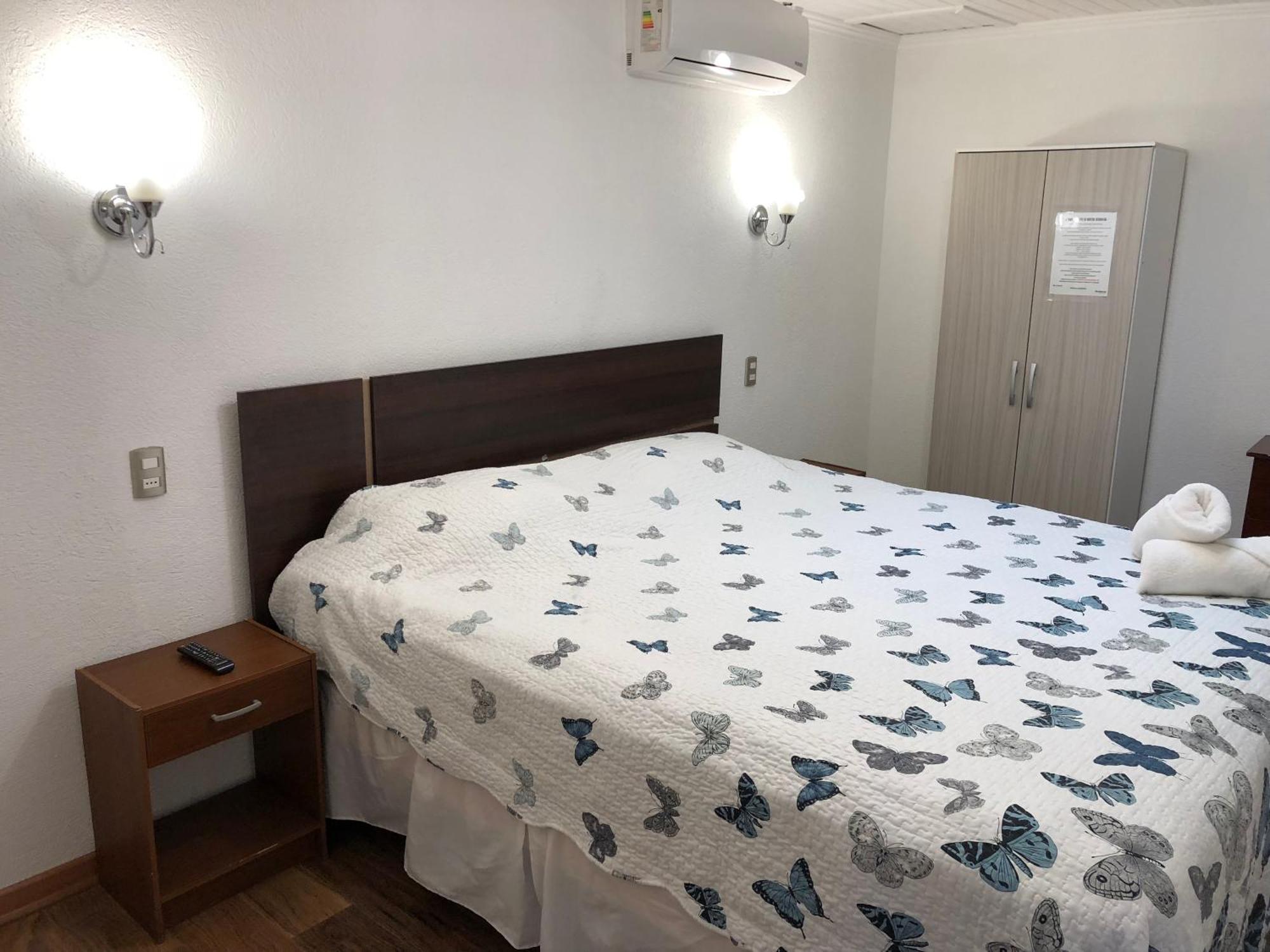 Residencial Victoria Said Hotel Linares Eksteriør billede