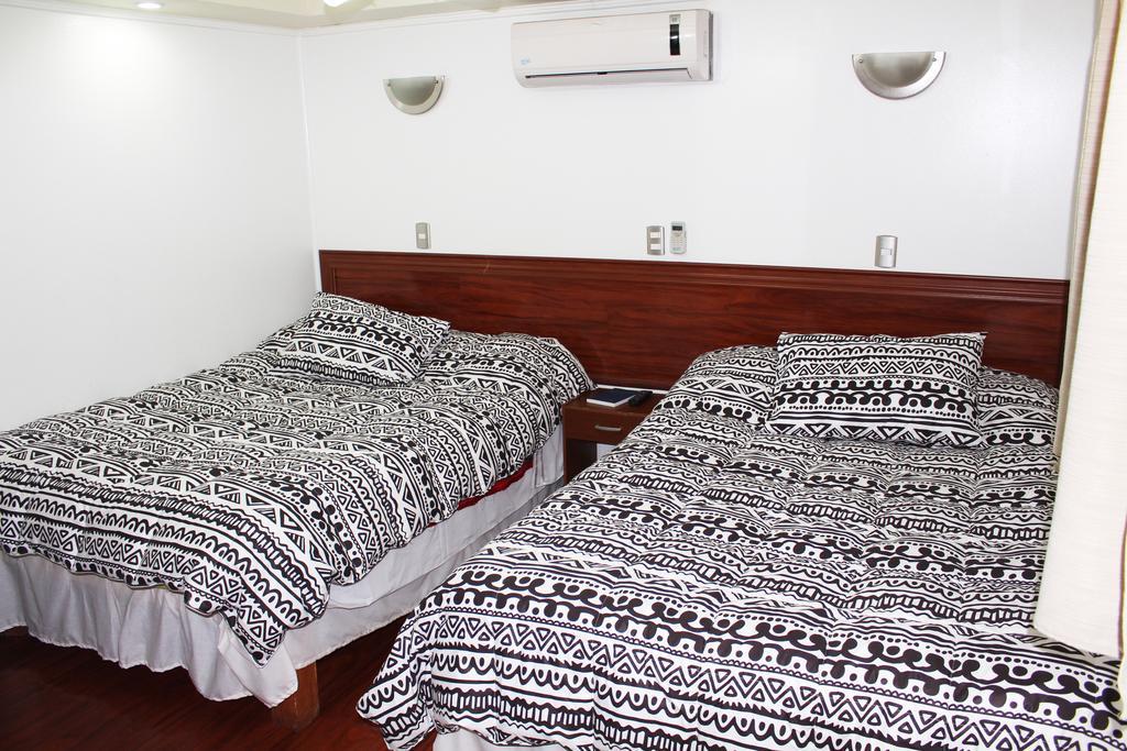Residencial Victoria Said Hotel Linares Eksteriør billede