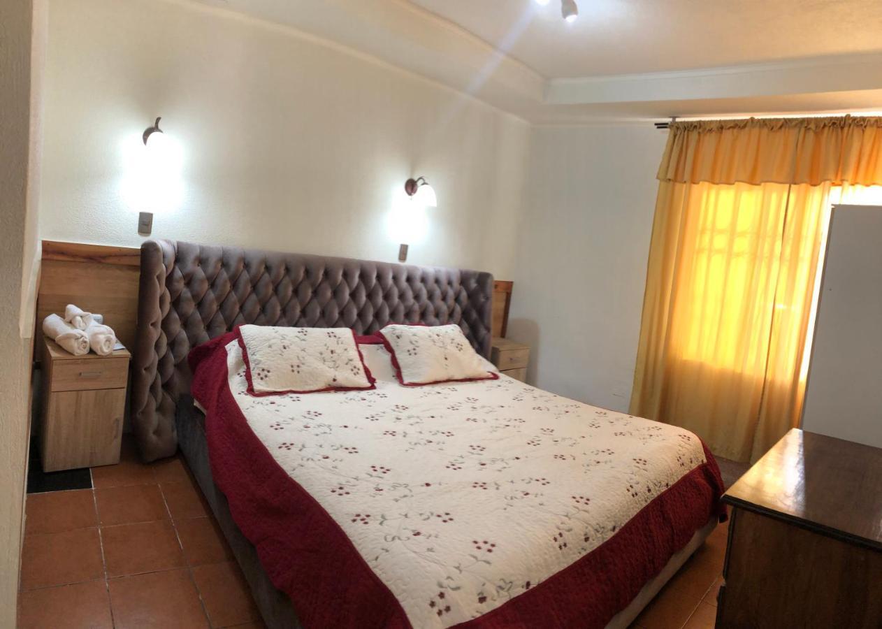 Residencial Victoria Said Hotel Linares Eksteriør billede